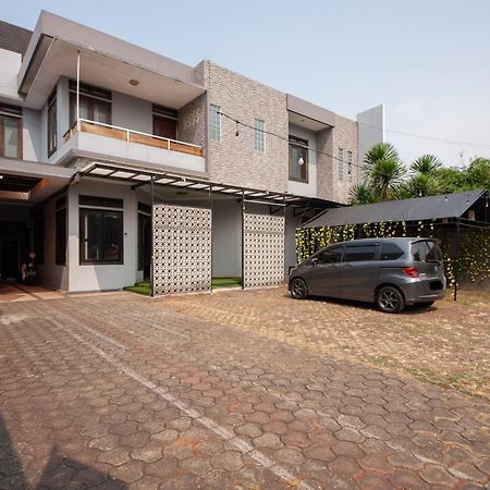 Reddoorz Plus Near Kelapa Dua Kebon Jeruk Τζακάρτα Εξωτερικό φωτογραφία