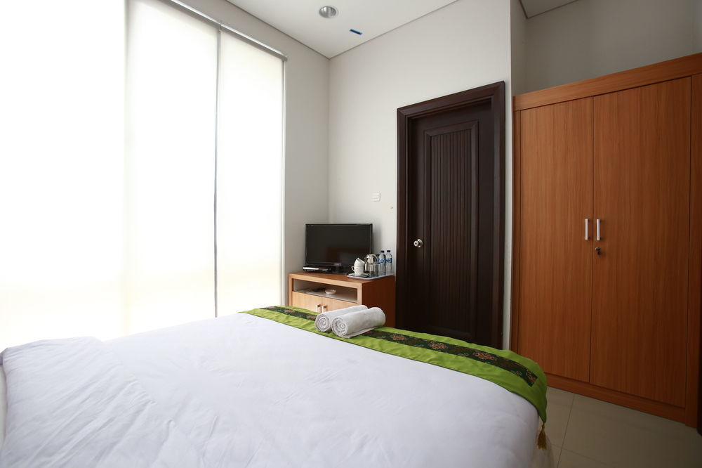 Reddoorz Plus Near Kelapa Dua Kebon Jeruk Τζακάρτα Εξωτερικό φωτογραφία