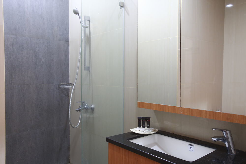 Reddoorz Plus Near Kelapa Dua Kebon Jeruk Τζακάρτα Εξωτερικό φωτογραφία