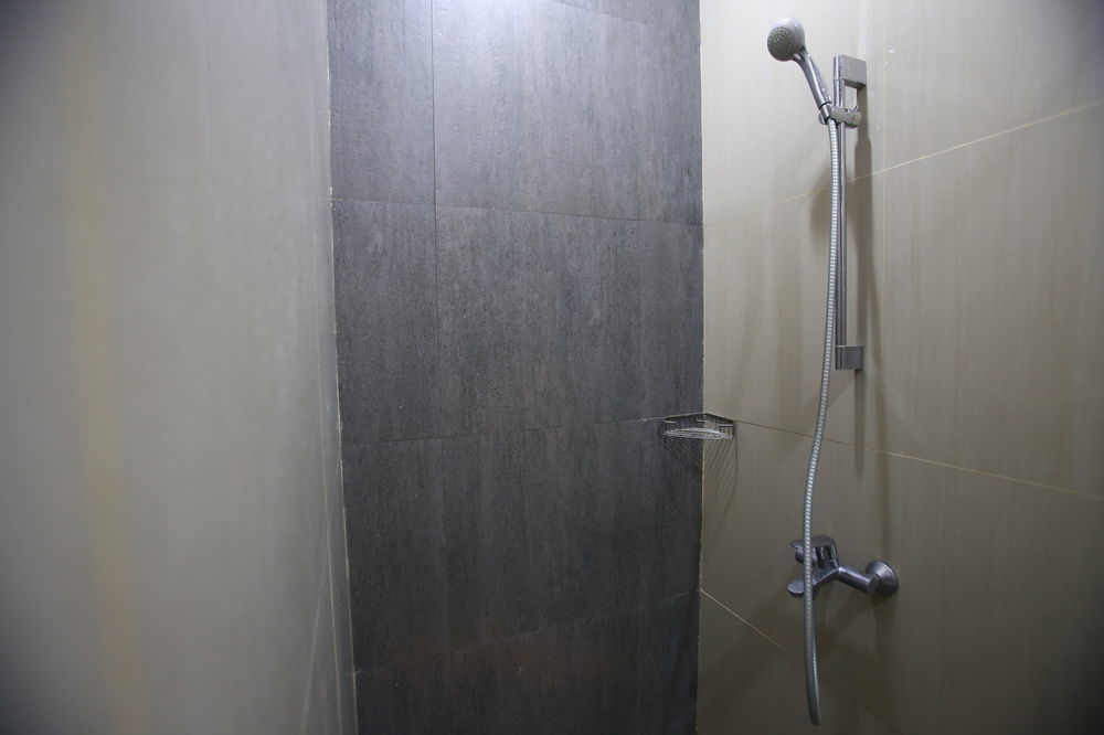 Reddoorz Plus Near Kelapa Dua Kebon Jeruk Τζακάρτα Εξωτερικό φωτογραφία