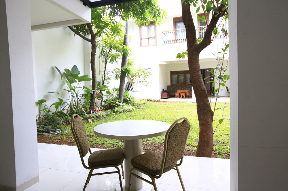 Reddoorz Plus Near Kelapa Dua Kebon Jeruk Τζακάρτα Εξωτερικό φωτογραφία