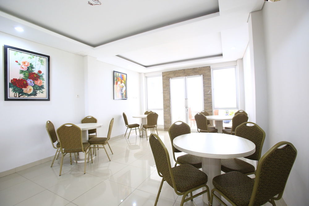Reddoorz Plus Near Kelapa Dua Kebon Jeruk Τζακάρτα Εξωτερικό φωτογραφία